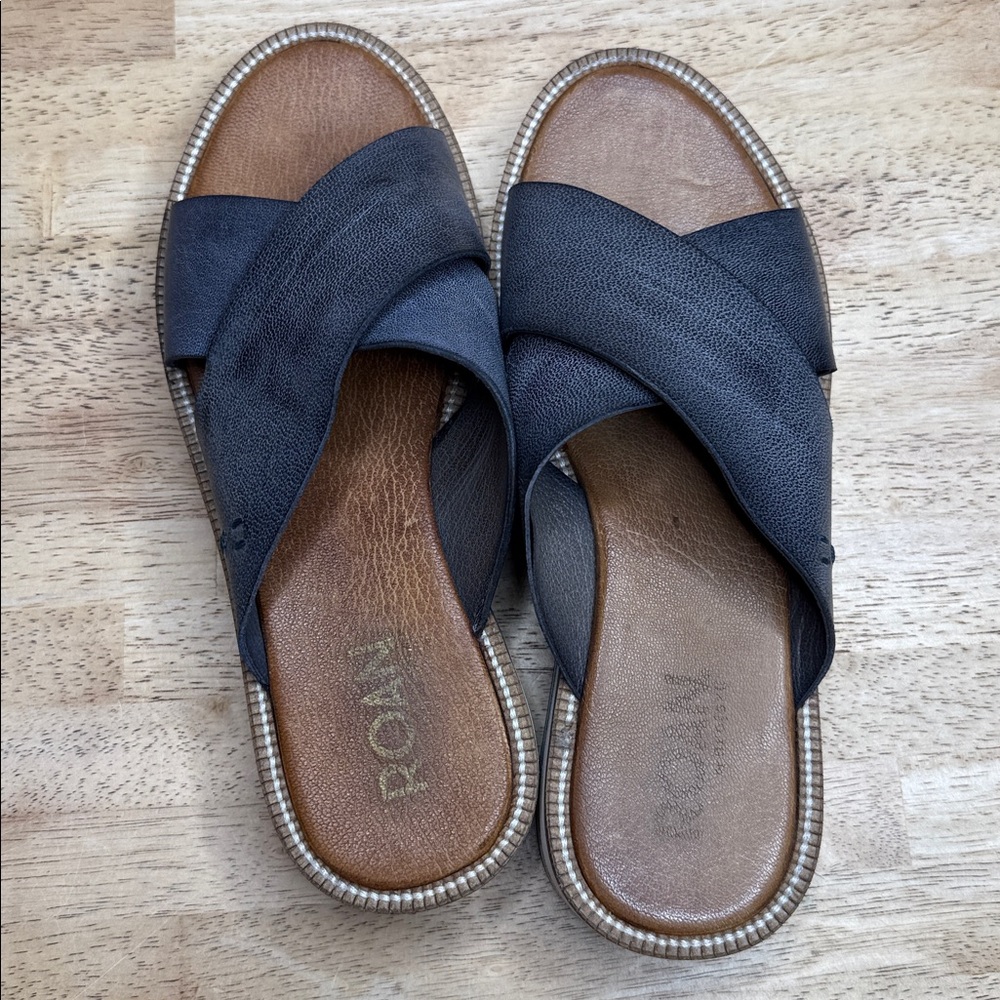 ROAM Women's Elegant Black Sandals